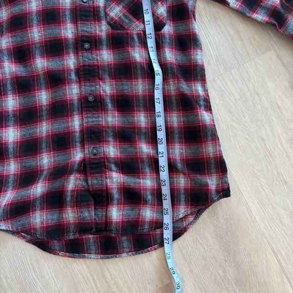 ARITZIA TNA Brisco cotton plaid black and red flannel - Picture 8 of 8